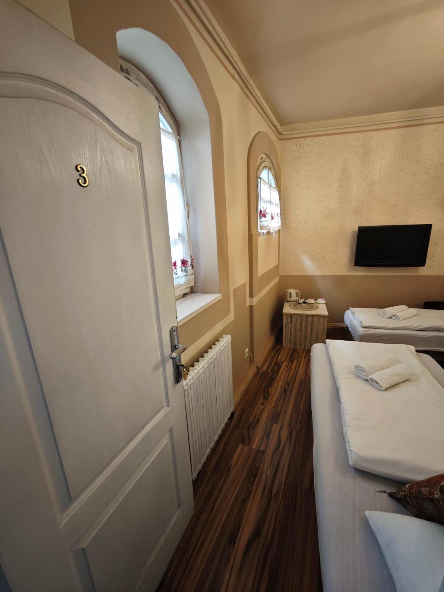 Guesthouse Yildiz 塞拉耶佛 外观 照片