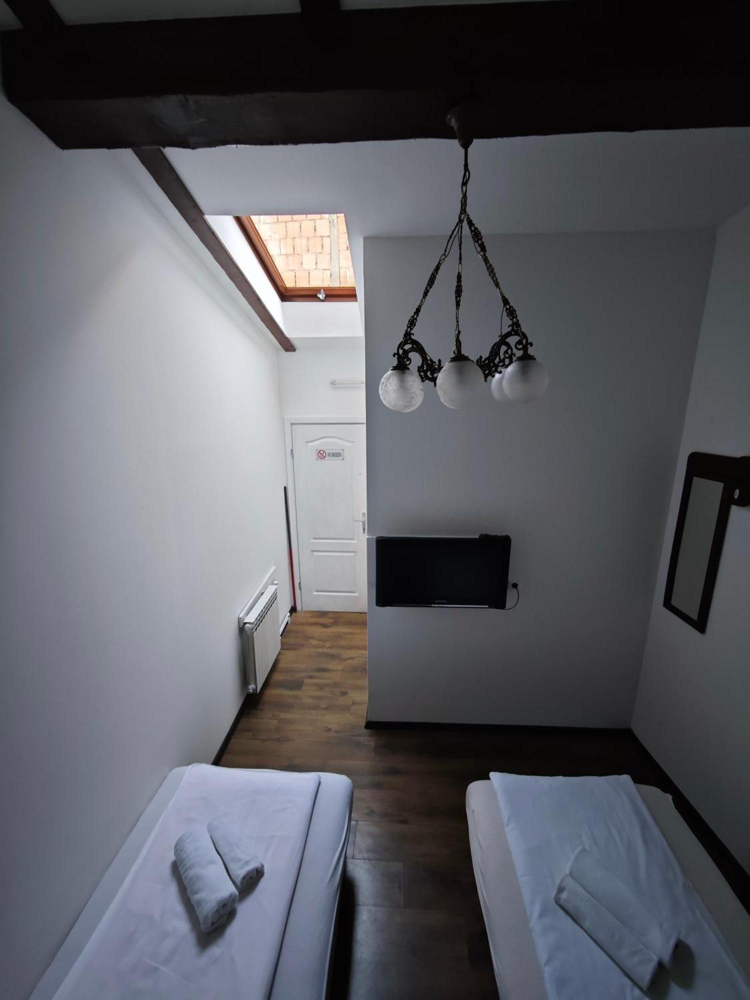 Guesthouse Yildiz 塞拉耶佛 外观 照片