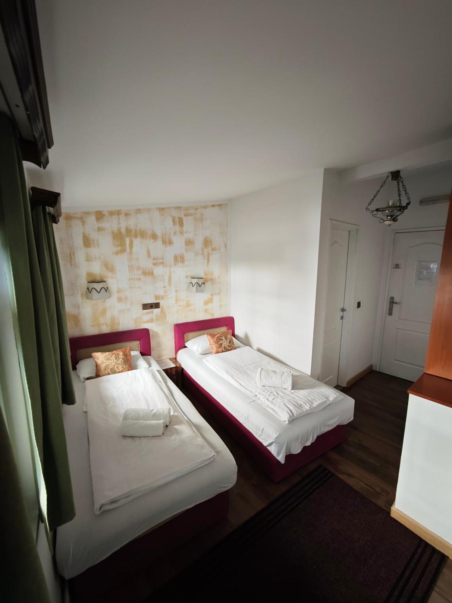 Guesthouse Yildiz 塞拉耶佛 外观 照片