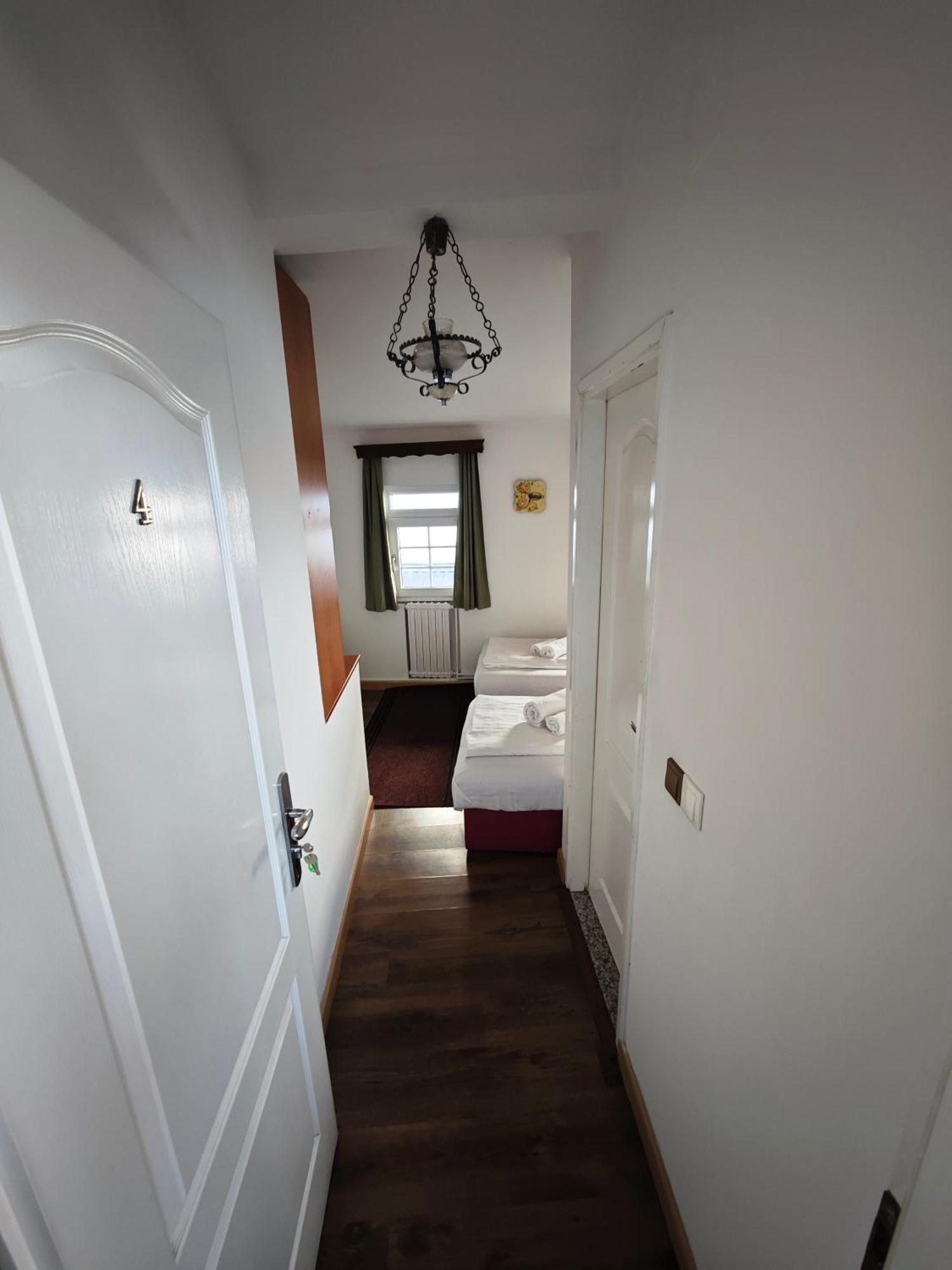 Guesthouse Yildiz 塞拉耶佛 外观 照片