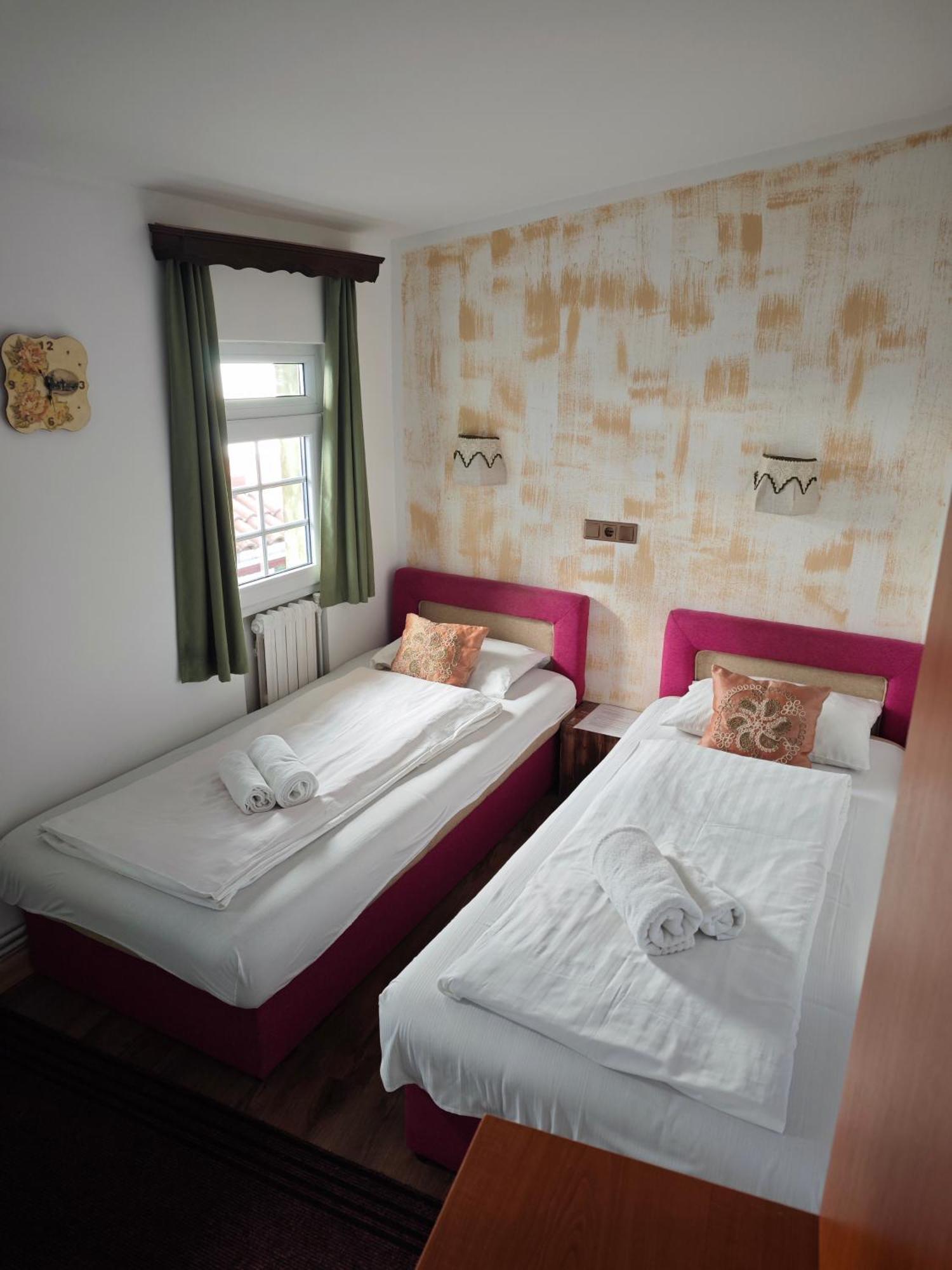 Guesthouse Yildiz 塞拉耶佛 外观 照片